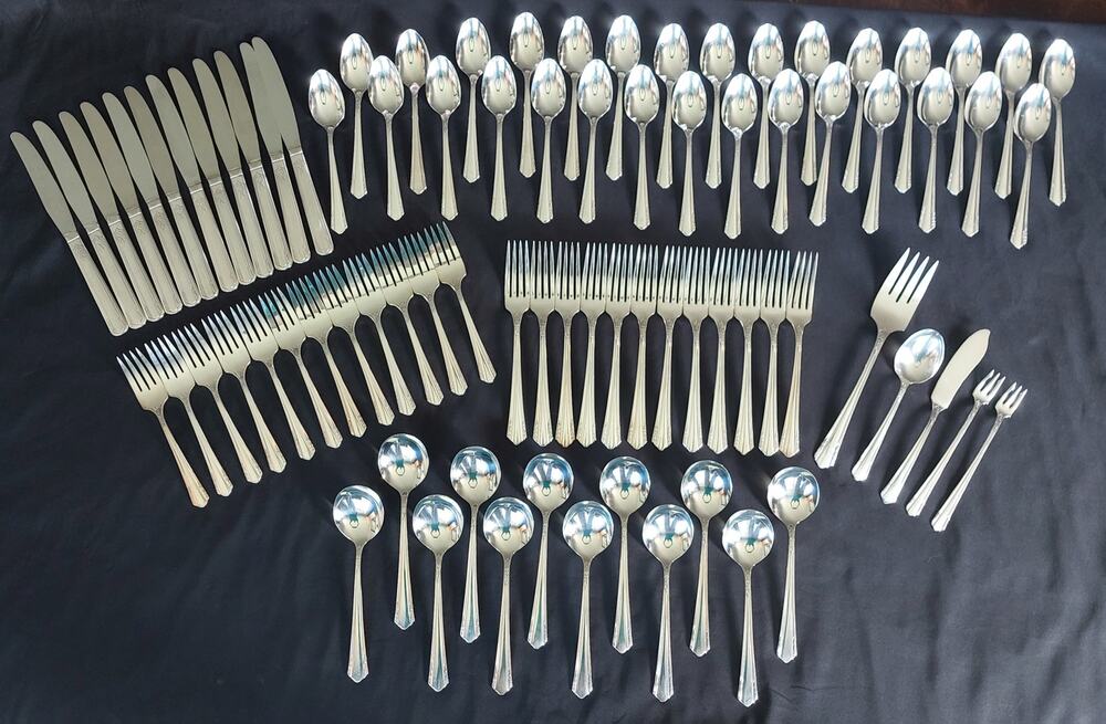 83pc Oneida Wm A Rogers A1 Plus Silverplate Flatware Set (1934), Service for 12